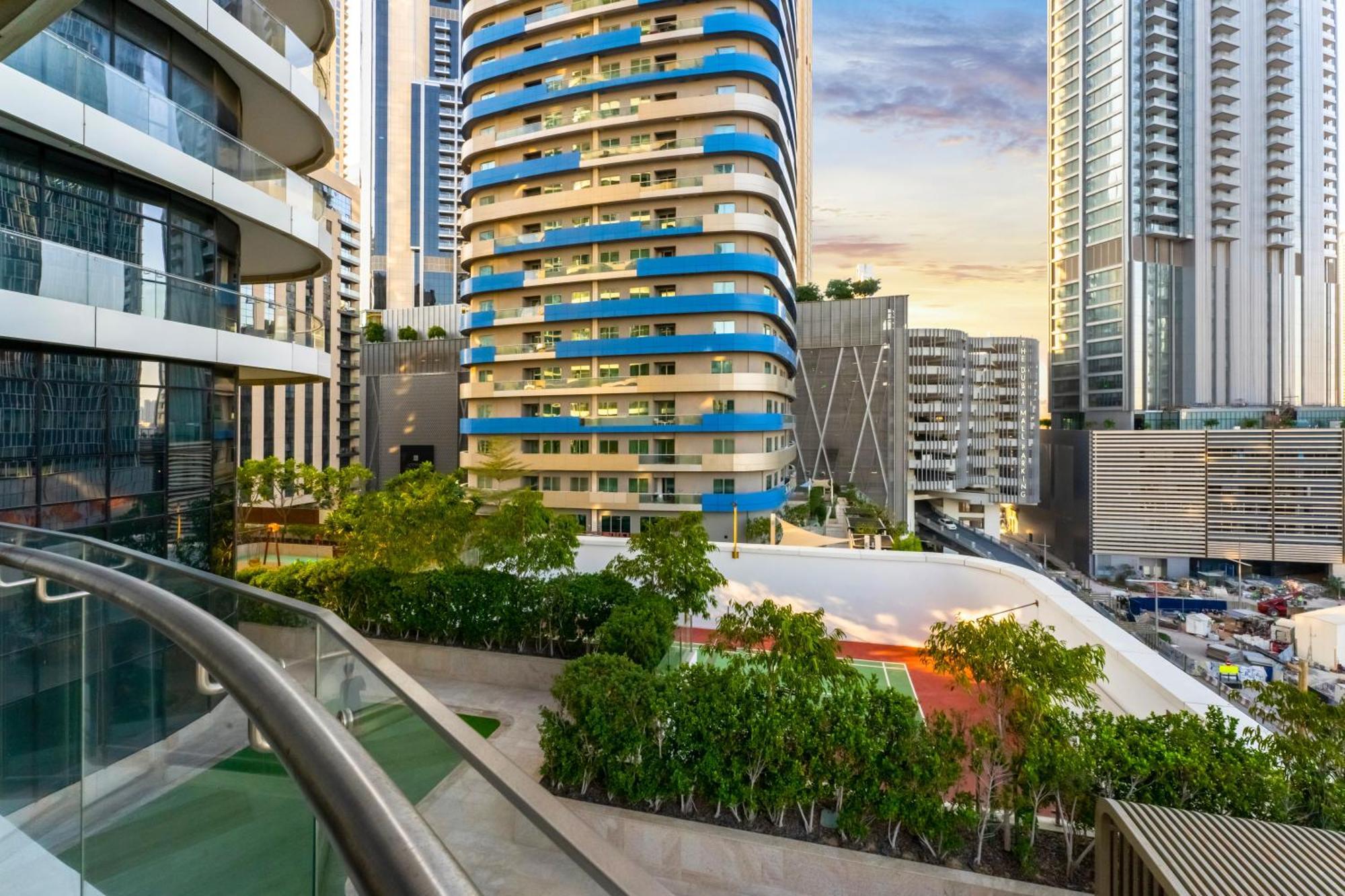 Fam Living - Rp Heights - 3 Mins Walk To Burj Khalifa & Dubai Mall Downtown Dubai Exteriör bild