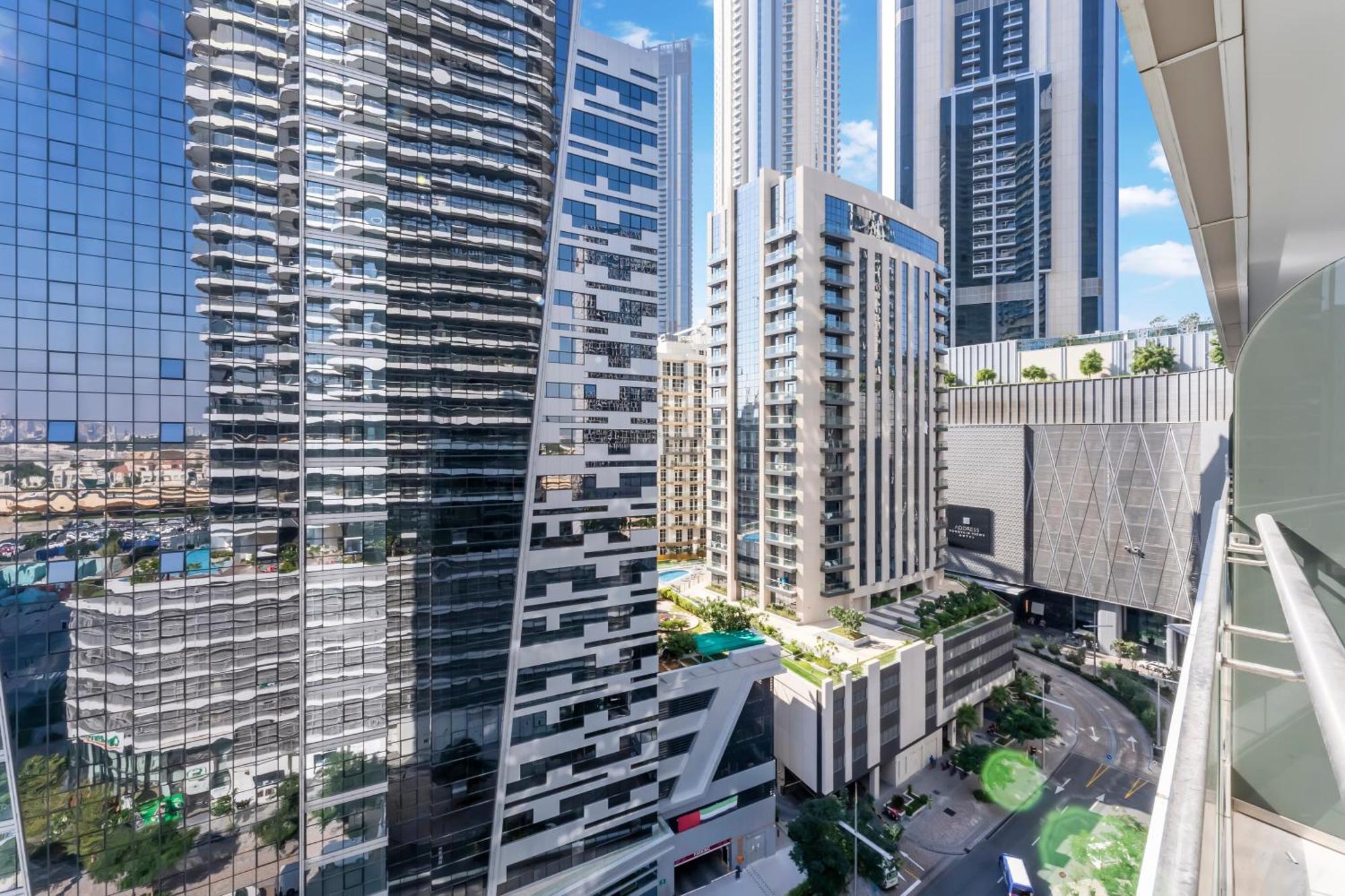 Fam Living - Rp Heights - 3 Mins Walk To Burj Khalifa & Dubai Mall Downtown Dubai Exteriör bild